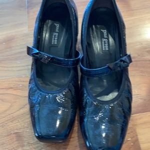 PAUL GREEN PATENT LEATHER HEELS